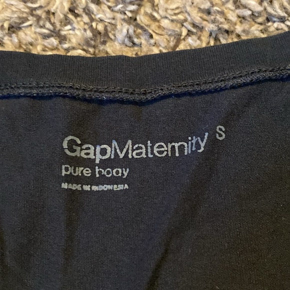 Small Gap Maternity Tank top - Picture 2 of 2